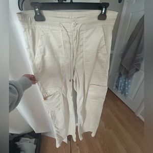 AE Dreamy Drape Stretch Super High-Waisted Baggy Wide-Leg Cargo Pant in cream